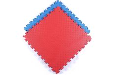 Будо-маты толщина 2 см-плотность 45 ШОР , размер 1м*1м тиснение 5 полос